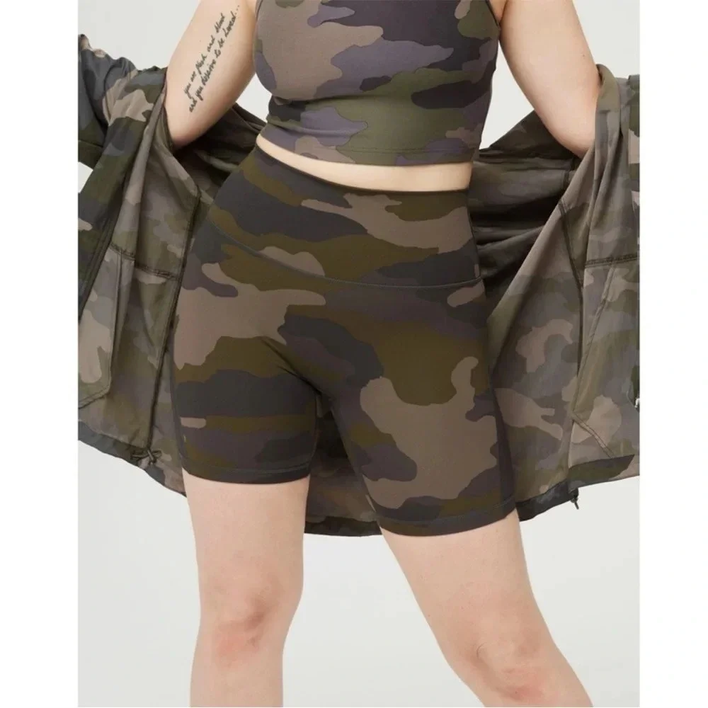 Offline by Aerie Goals Mesh Bike Camo Short size Medium
